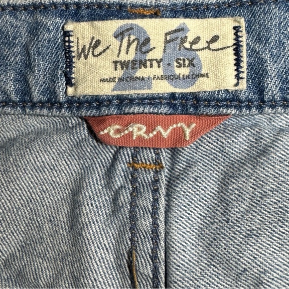 Free People We the Free Crvy Georgine Mom Jeans Sky Blue Size 26 - Picture 11 of 15